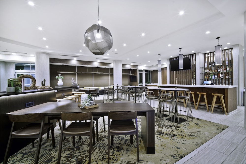 SpringHill Suites by Marriott Phoenix Goodyear 38/44