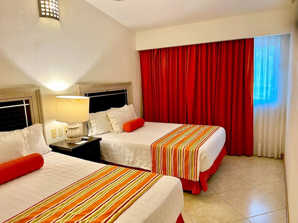 Los Picos Hotel & Suites Bucerias 15/50