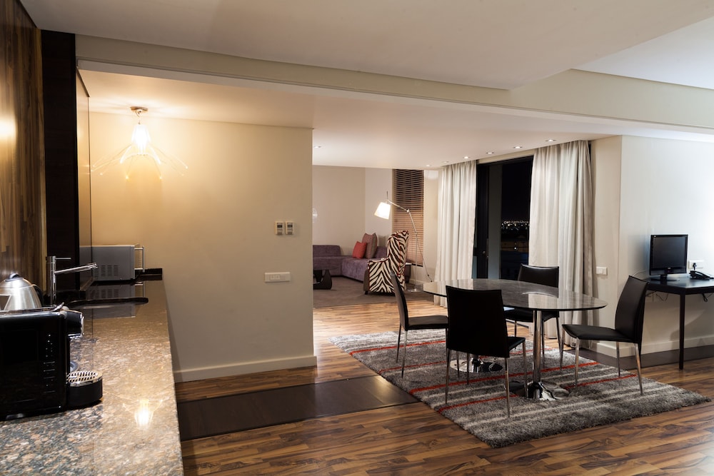 Colosseum Hotel 52/73