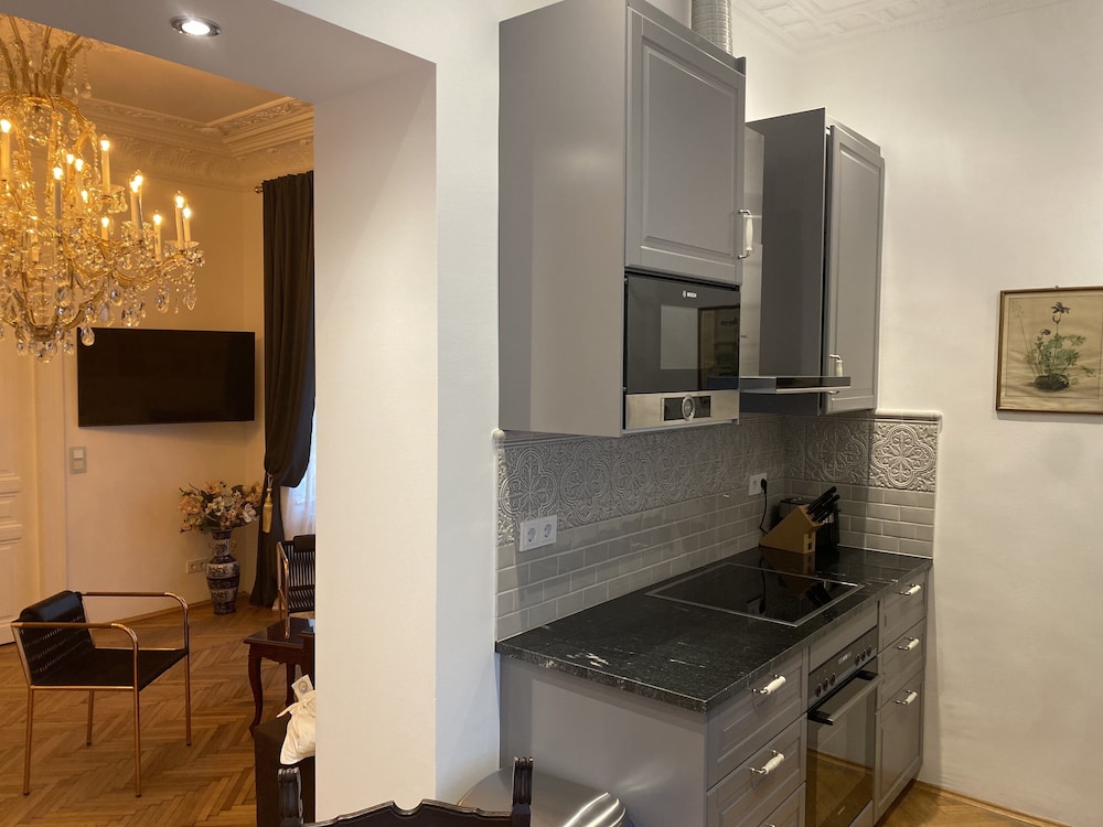 7Th Heaven Vienna Center Apartments 36/44