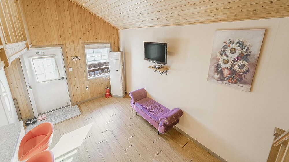 Gapyeong Alum Malu Pension 25/49