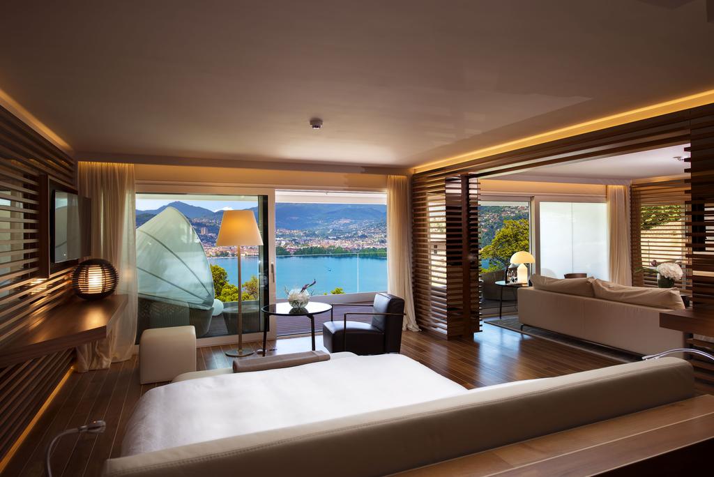 SUITE, LAKE VIEW, BALCONY