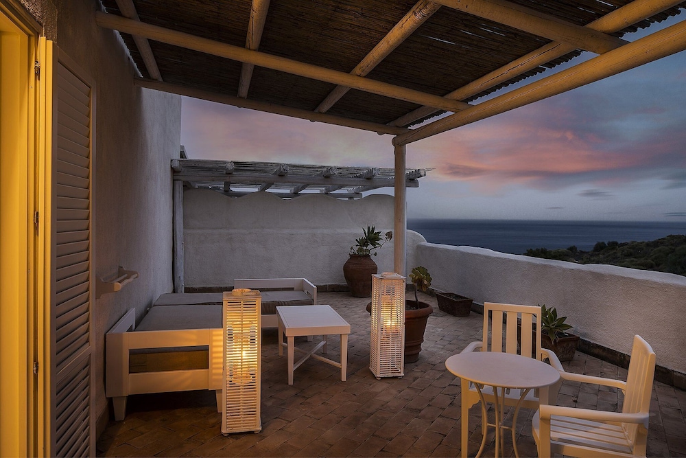 Therasia Resort Sea And Spa 85/100