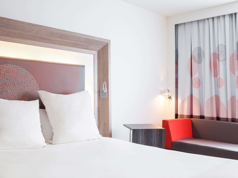 NOVOTEL MASSY PALAISEAU 28/80