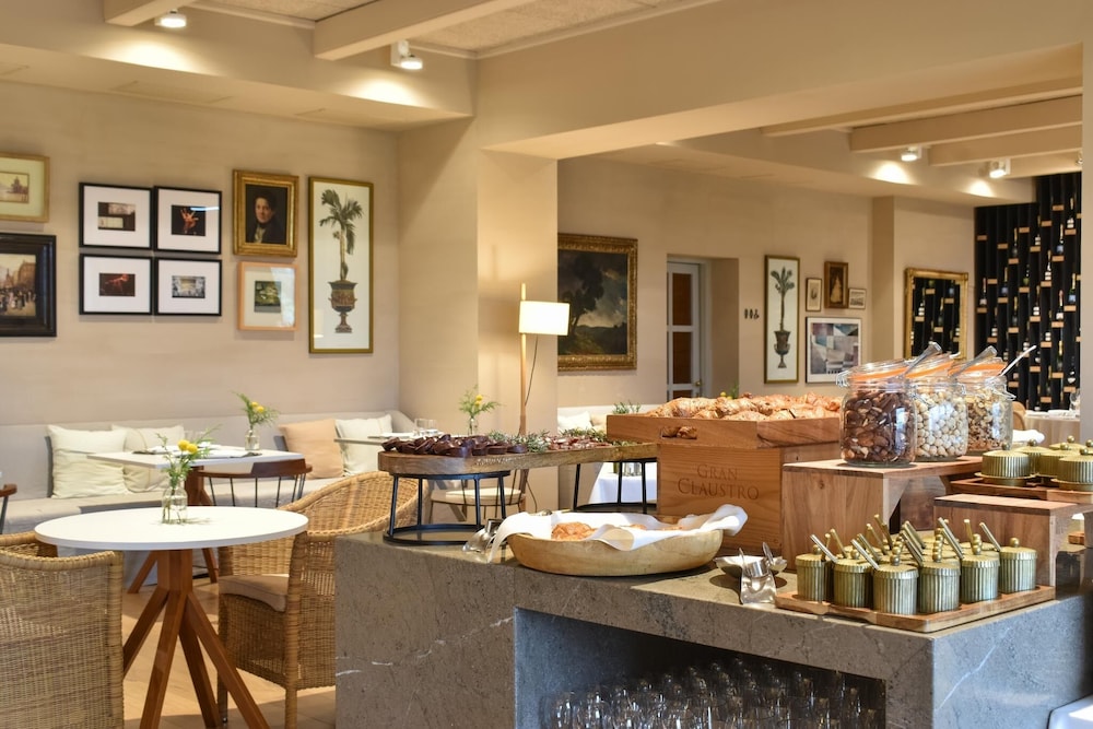 Peralada Wine Spa and Golf Hotel 37/71