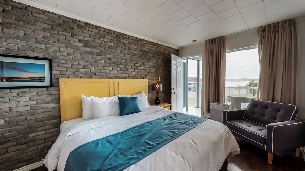 Hostellerie Baie Bleue 17/72