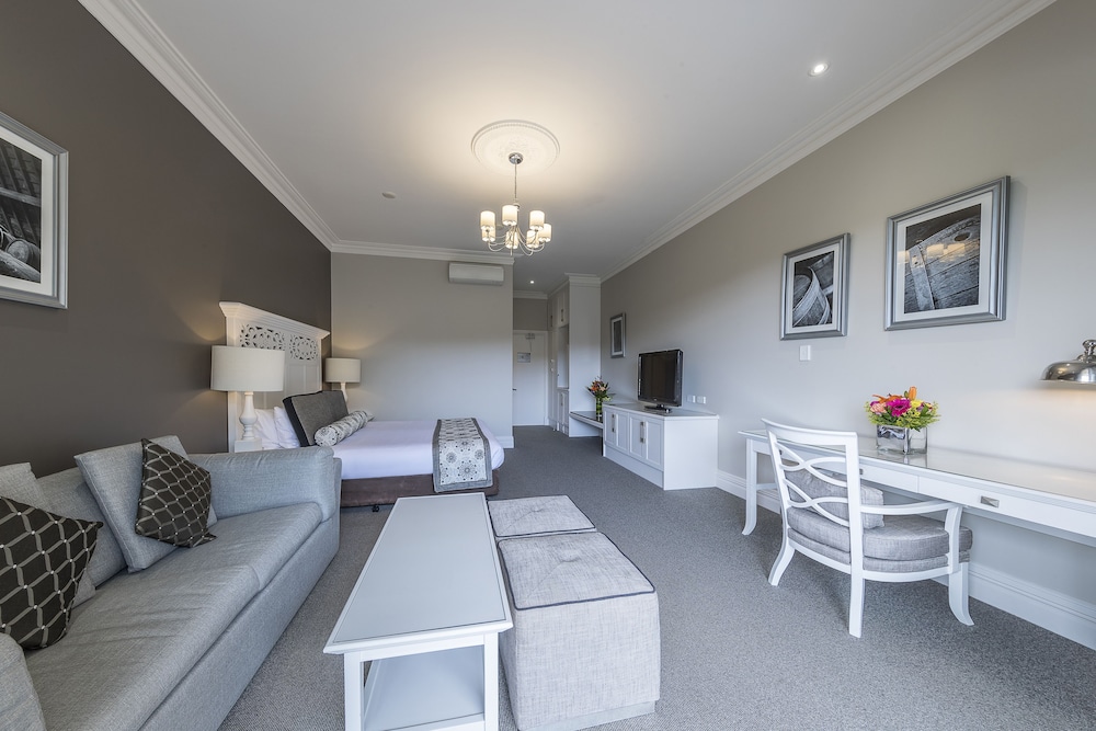 Grand Mercure Basildene Manor 33/46