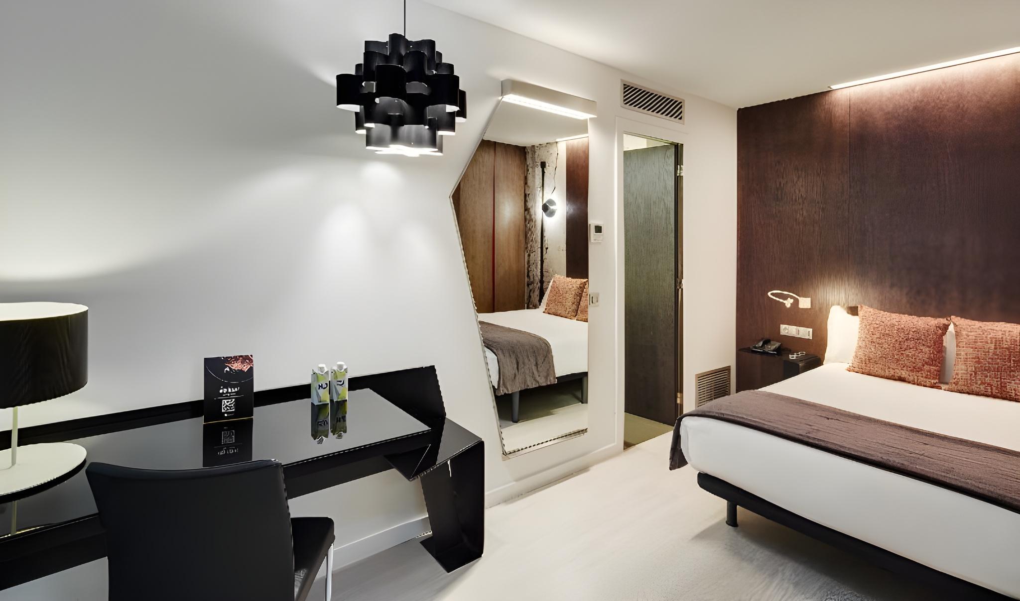 Standard, Single, King Bed