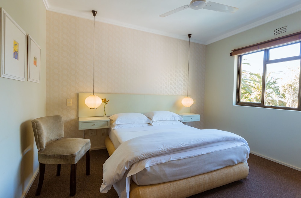 Cape Standard Guest House 8/59