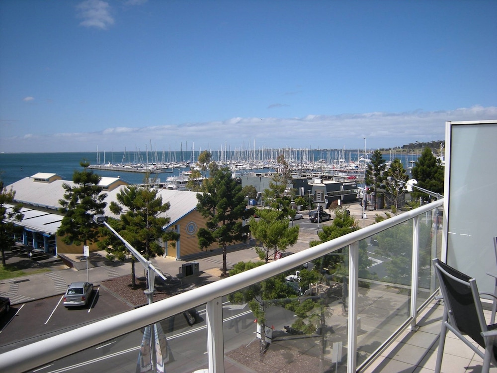 The Waterfront Apartments Geelong 21/40