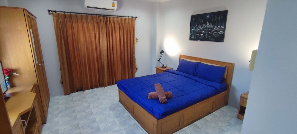 Travellers Rest Hotel 26/40