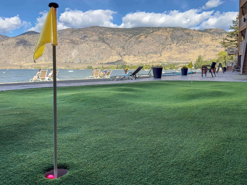 Coast Osoyoos Beach Hotel 41/50