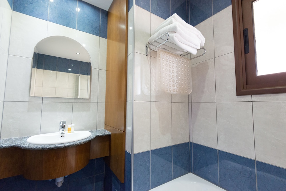 Loutsiana Hotel Apartments 17/63