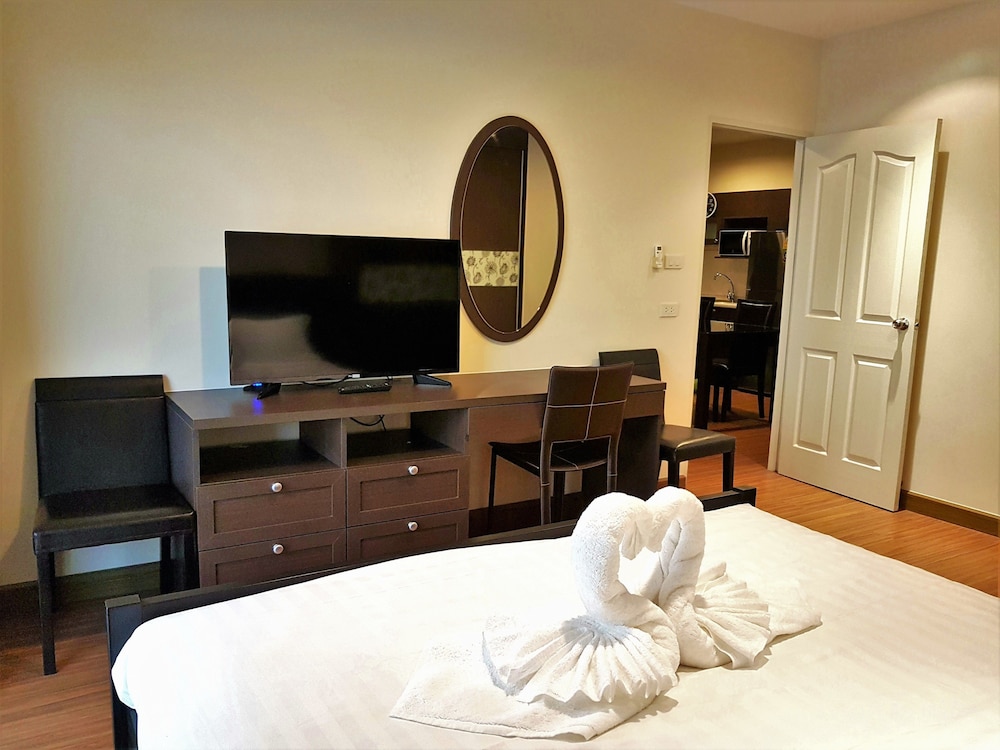 Patong Beach Phuket Villa Condo 19/50