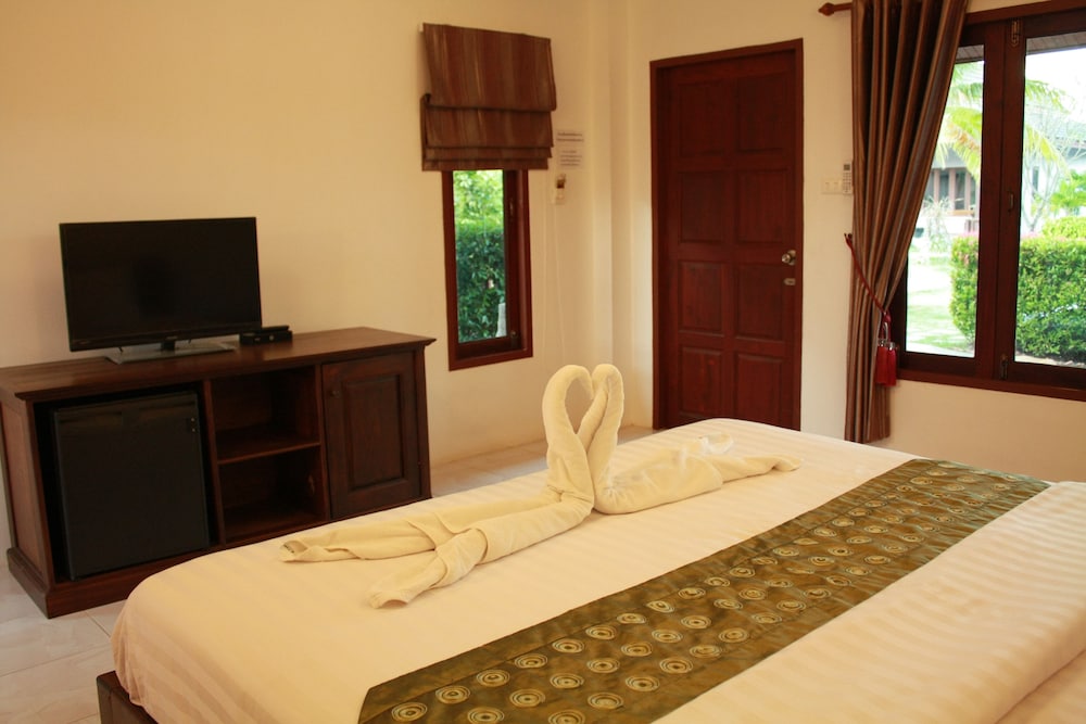 Waterside Resort 22/70