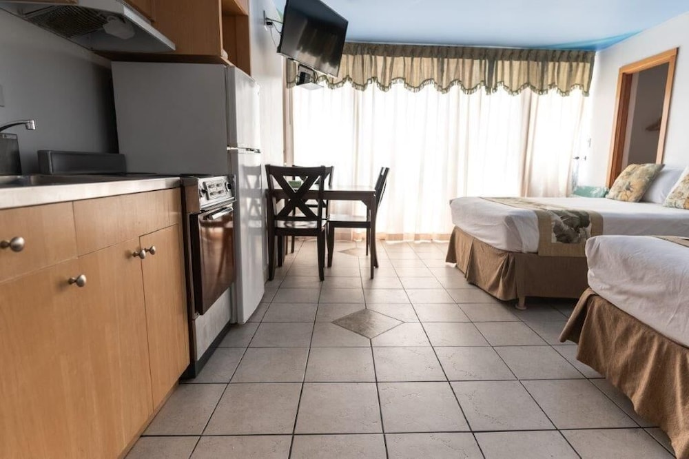 Holiday Surf Hotel 21/43