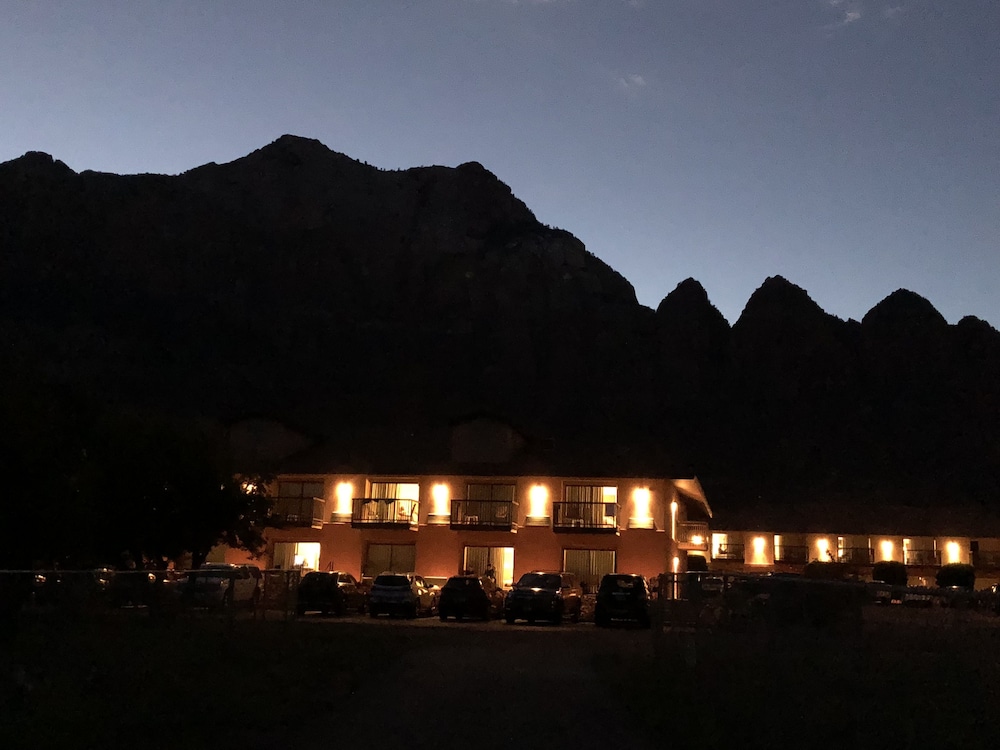 Bumbleberry Inn 4/67