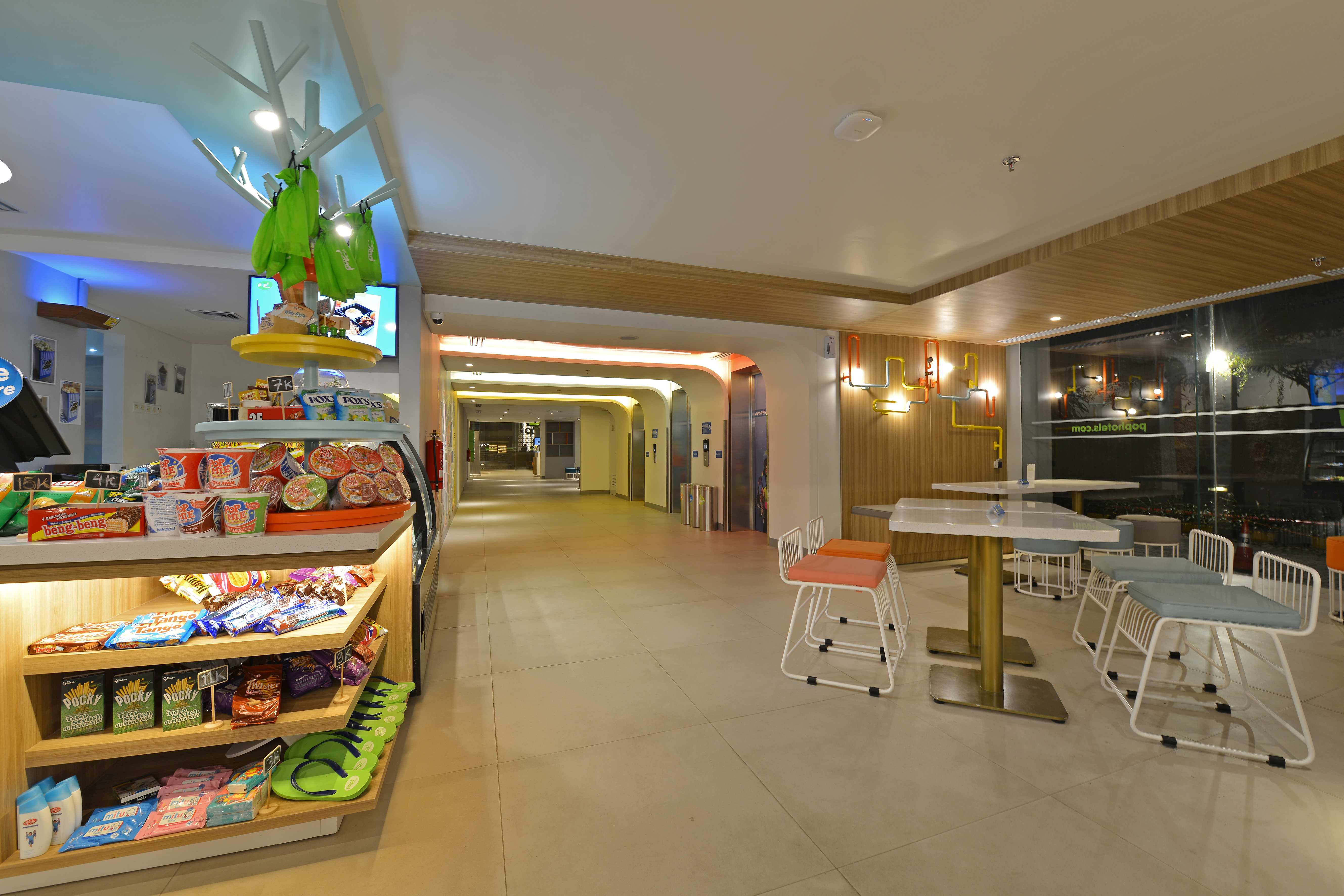 Pop Hotel Solo 26/30