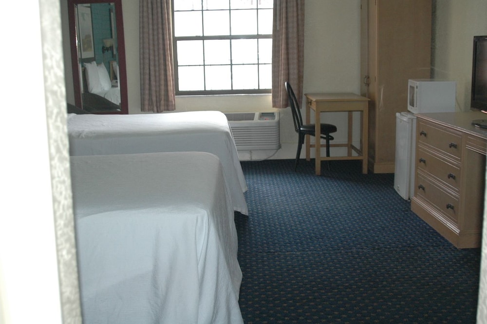 Motel6 Tallahassee, FL – North Monroe 30/51