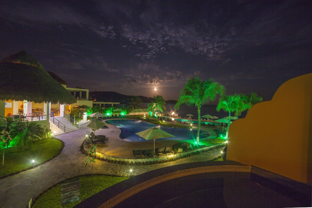 Quinta Bella Huatulco 6/70