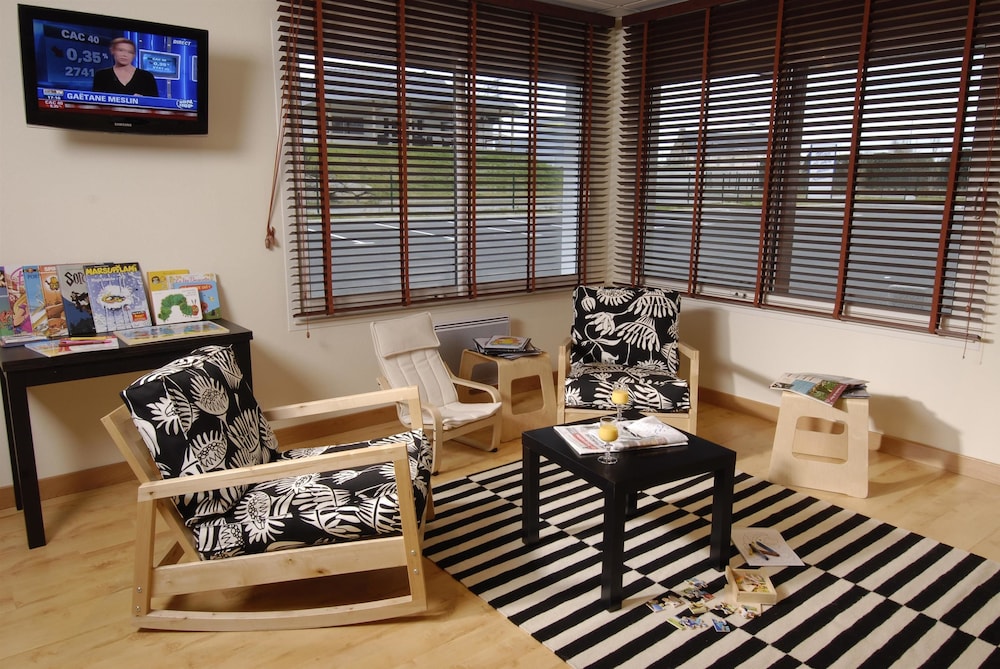 Hotel Kyriad Quimper Pont L Abbe 32/45