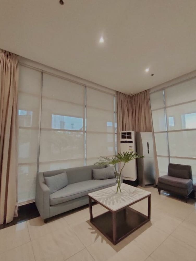Centrio Tower Studio Unit 36/54