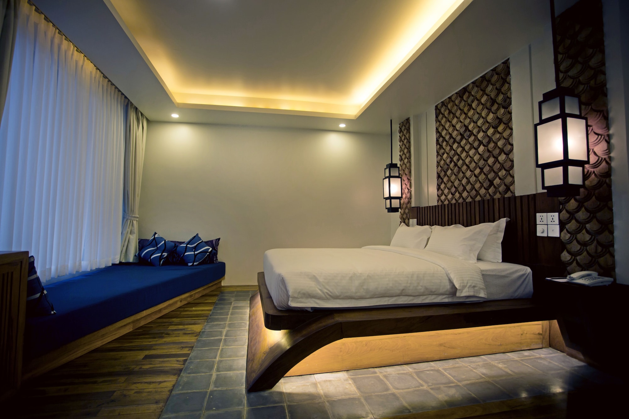 SUITE, DOUBLE BED