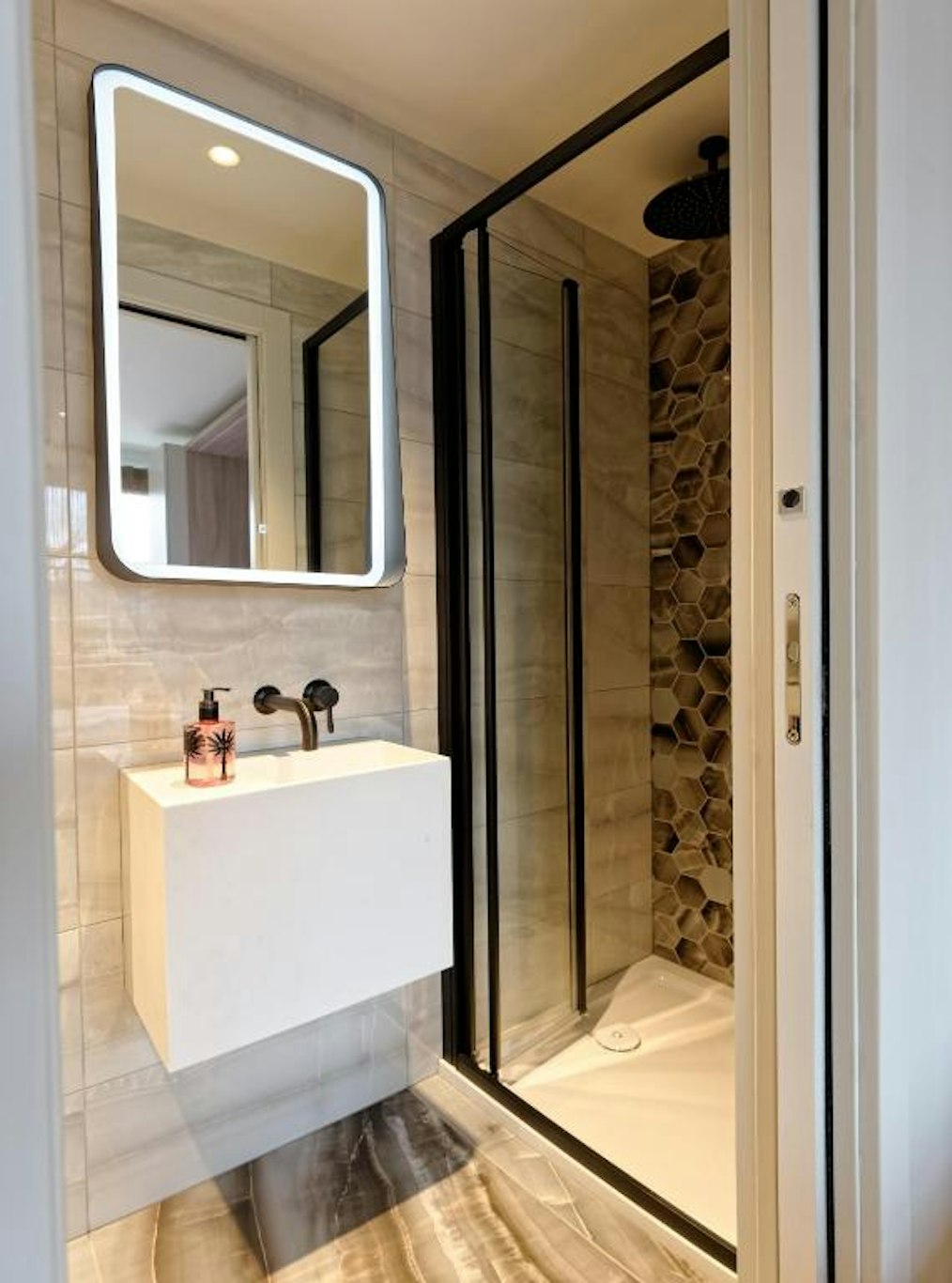 South Kensington Studios by D'Montrio 33/34
