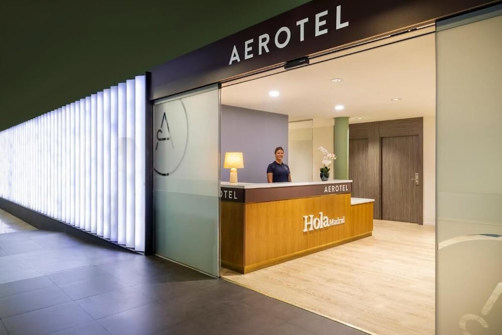 Air Rooms Madrid Airport By Premium Traveller 4/53