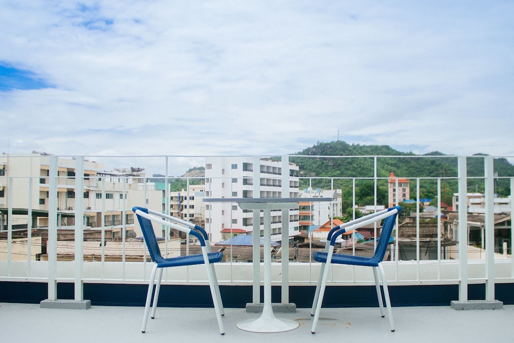 The Moon Hostel Hua Hin 63/68