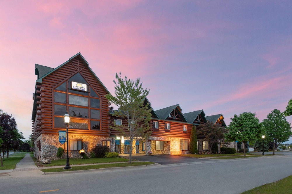Days Inn by Wyndham Mackinaw City/Bridgeview Area 3/61