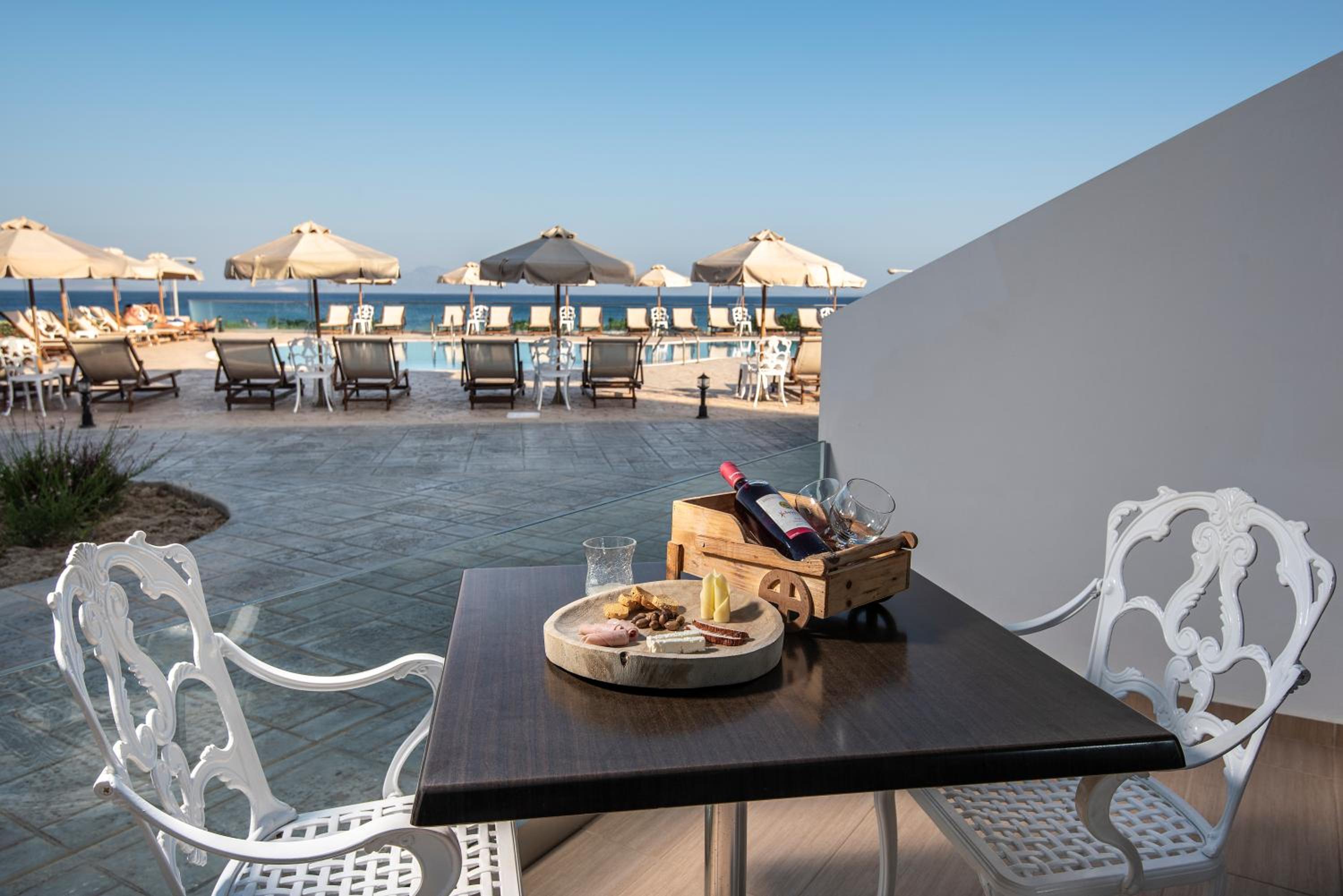 Royal Bay Suites 53/63