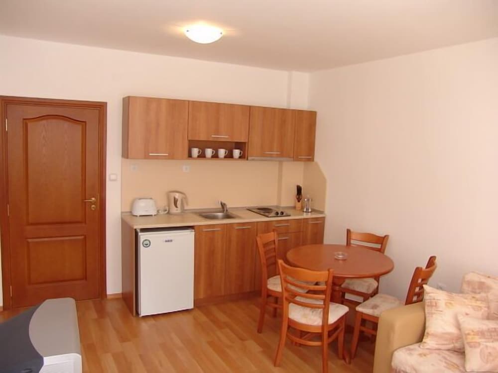 Efir Aparthotel 20/50