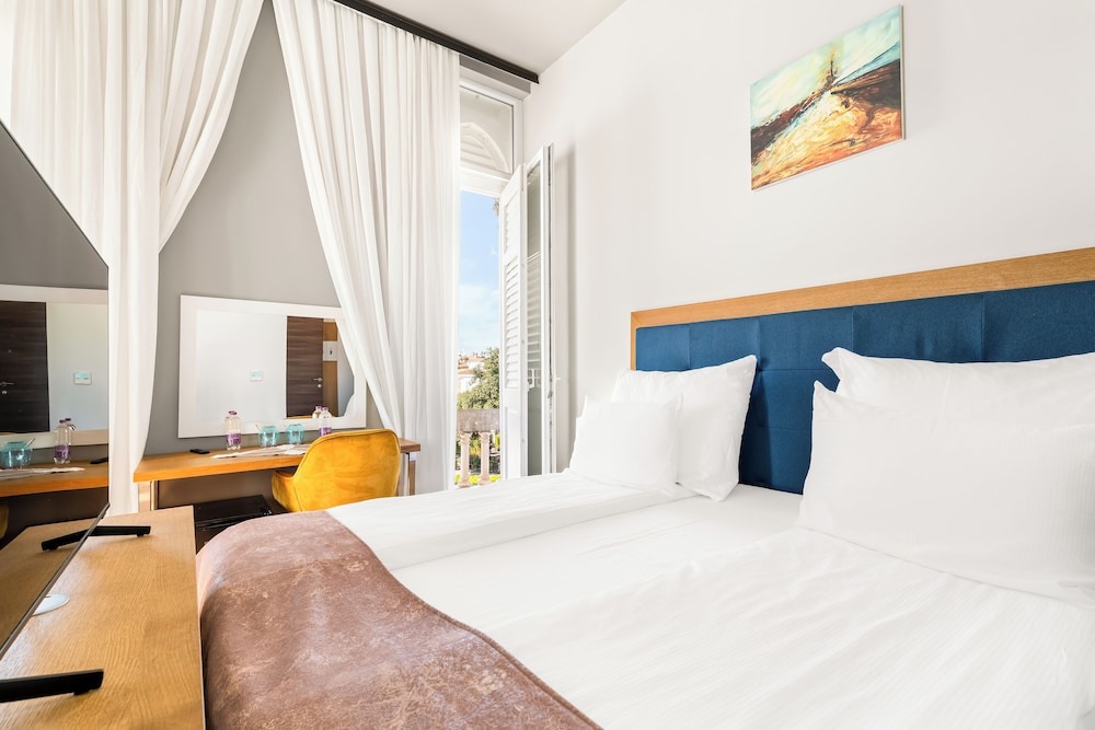 Hotel Dua Residence 12/50