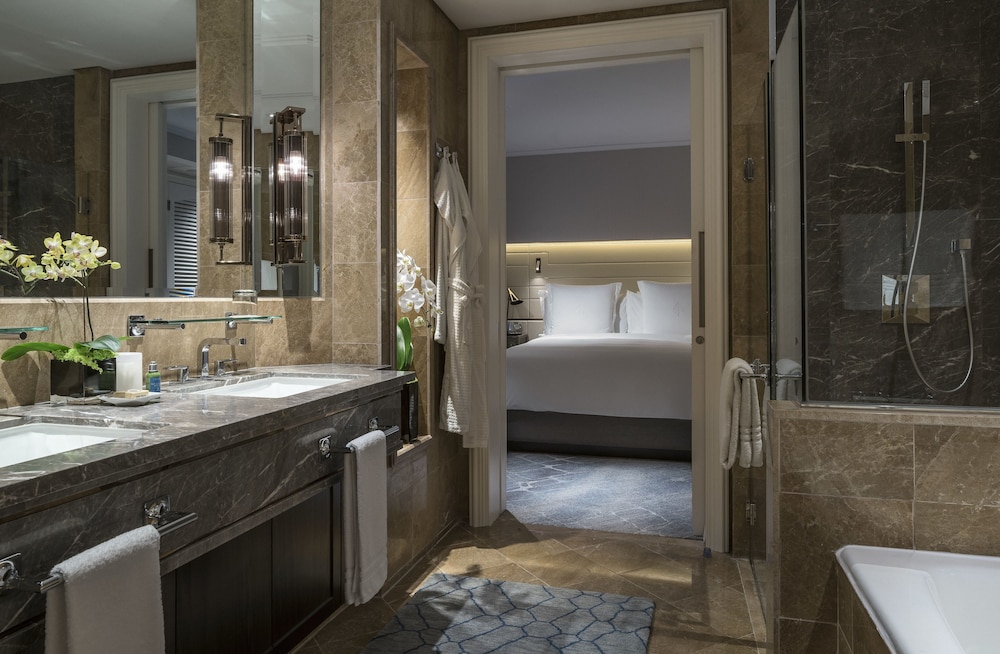 Four Seasons Hotel Singapore 22/72