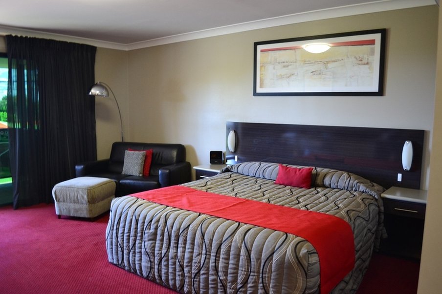 Cattlemans Country Motor Inn & Serviced Apartments 6/23