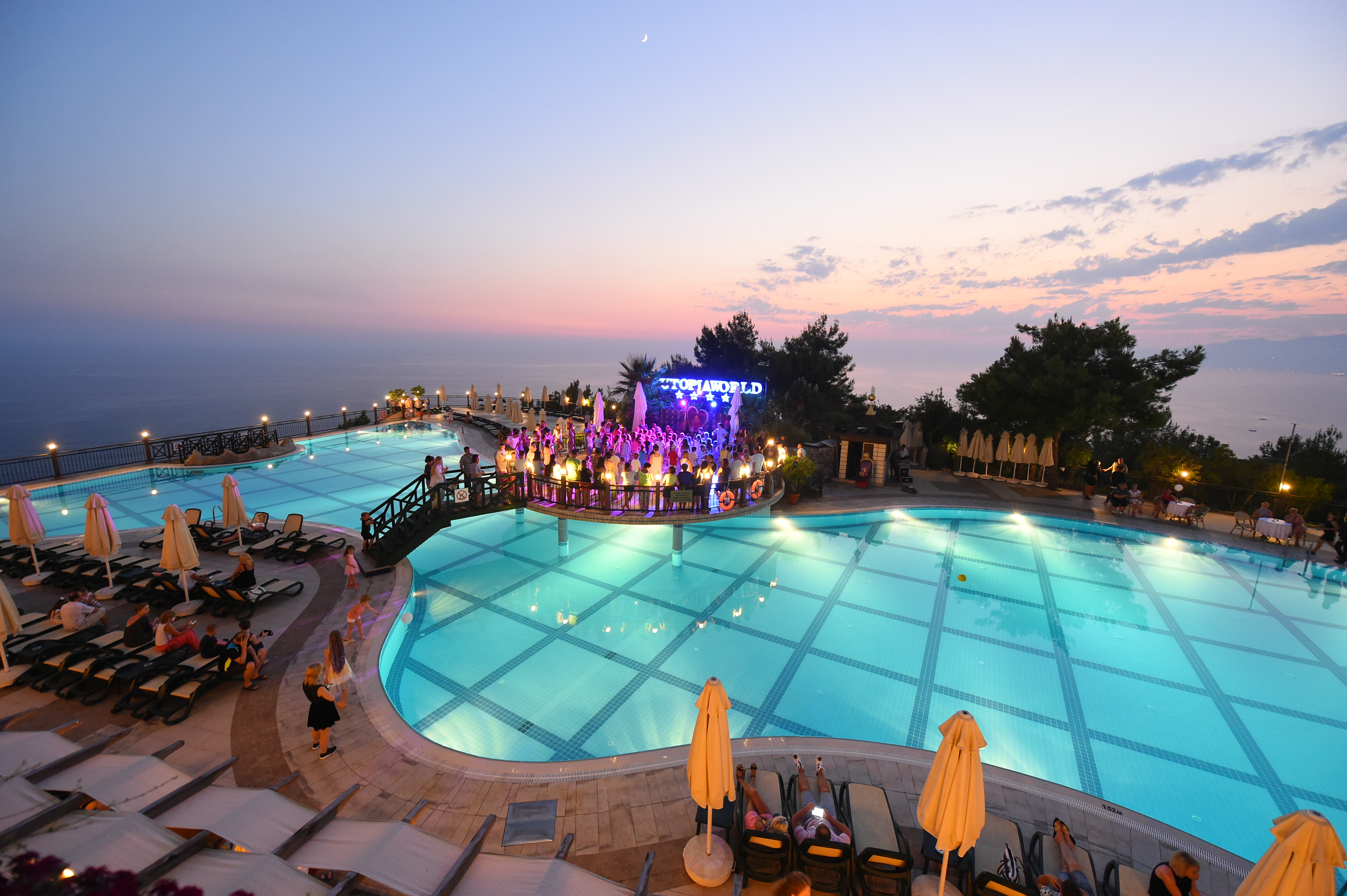 Utopia World Hotel 23/50