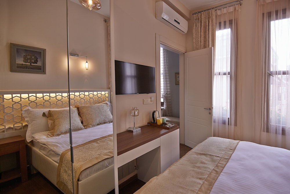 Arart Hotel 18/37