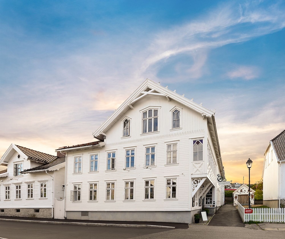 Lillesand Hotel Norge 8/55