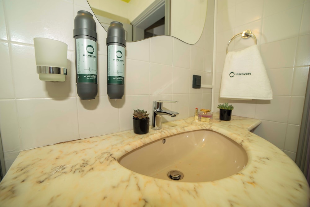 Maria Luisa Hotel 55/56
