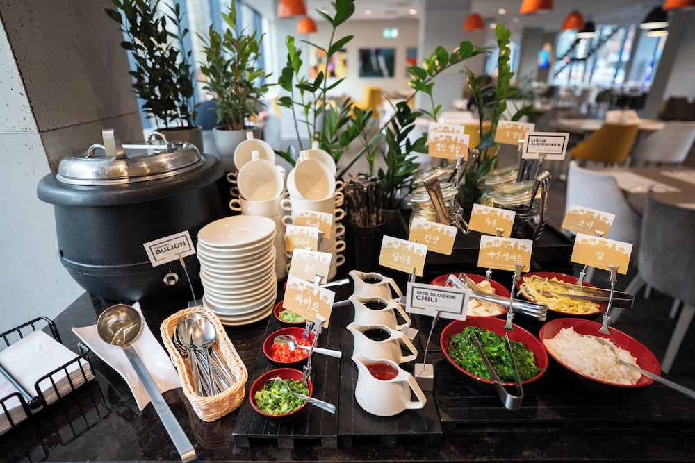 Q Hotel Plus Wroclaw 58/74
