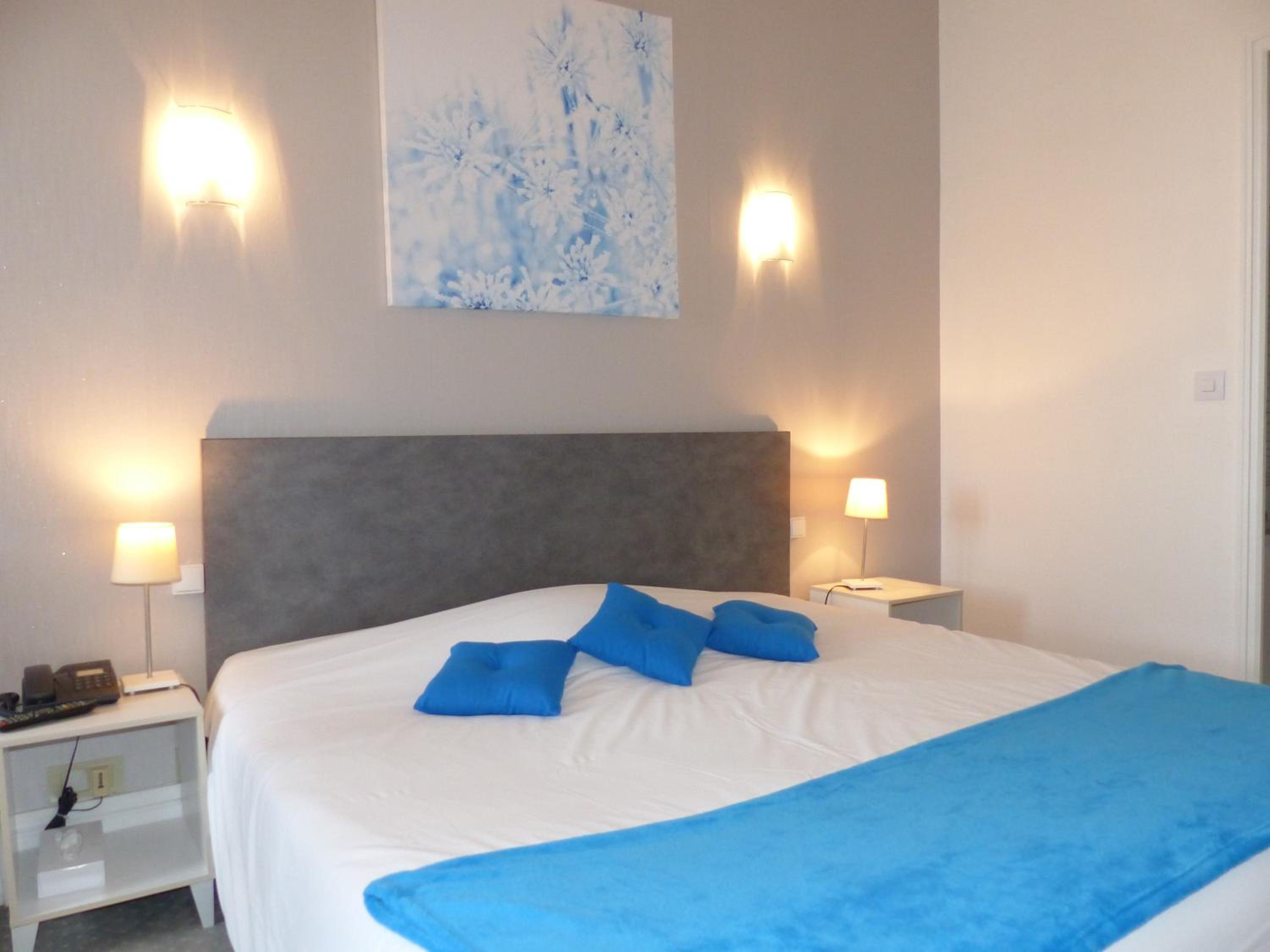 HOTEL AU COLOMBIER DU TOURON 18/23