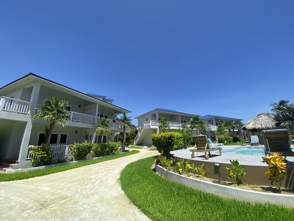 Sapphire Beach Resort 67/77