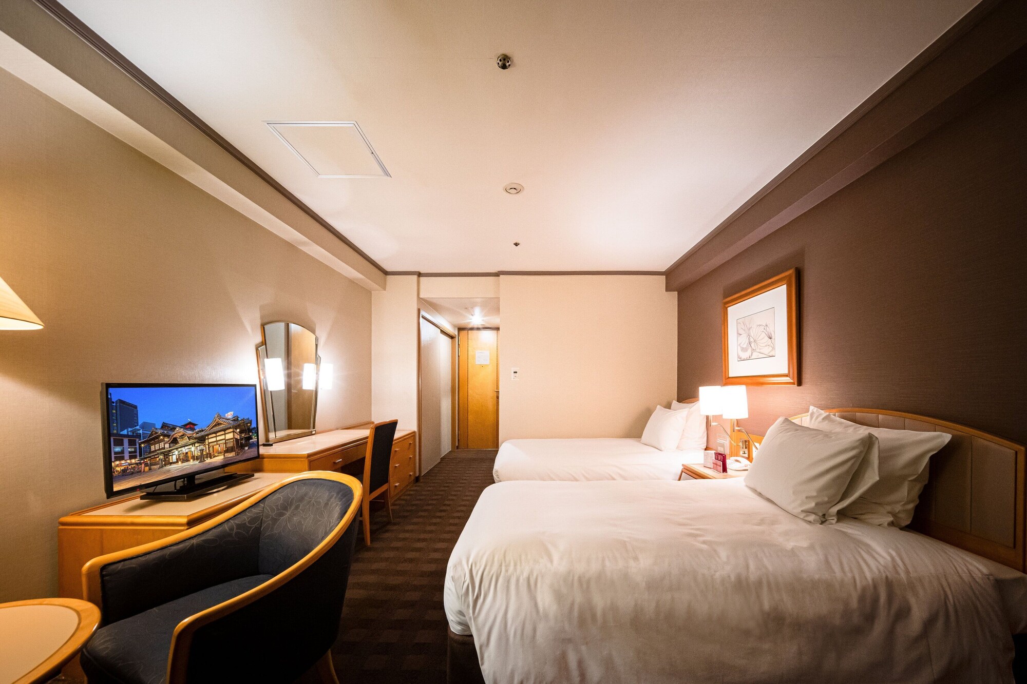 Premium, Twin Beds, Central Building, Smoking