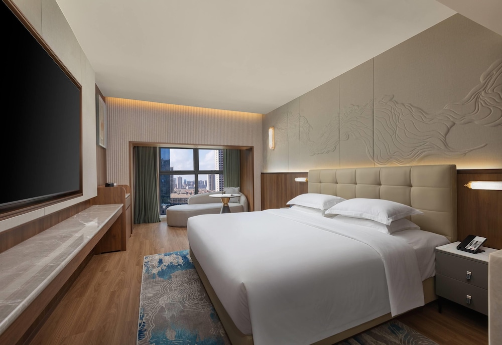 Business, King Bed, City View, Smoking