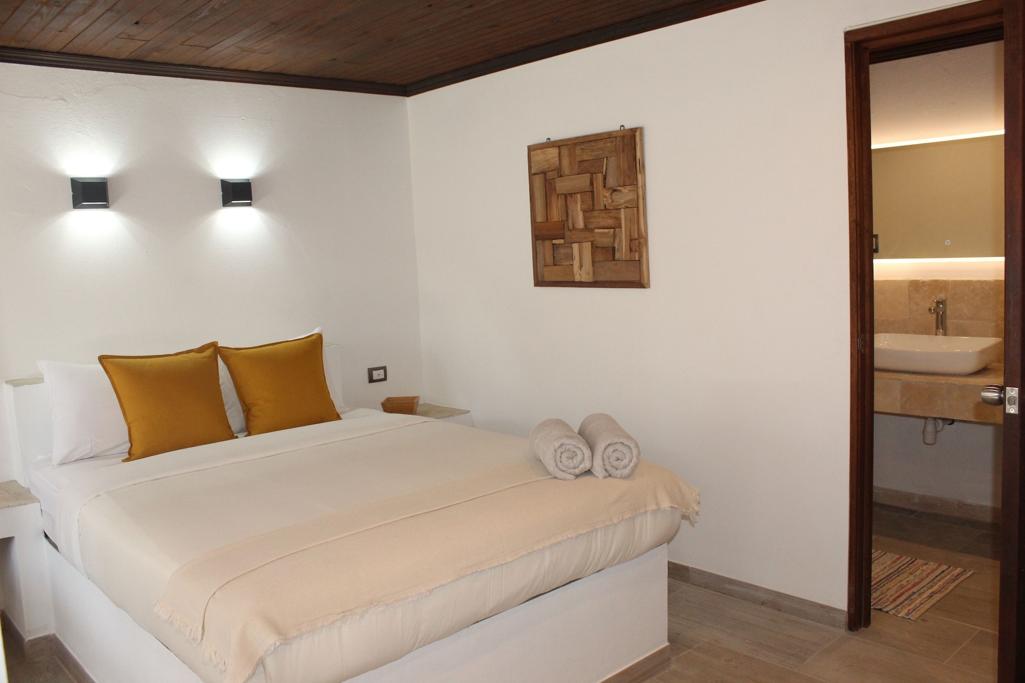 DELUXE, APARTMENT, GARDEN VIEW, PRIVATE BATHROOM