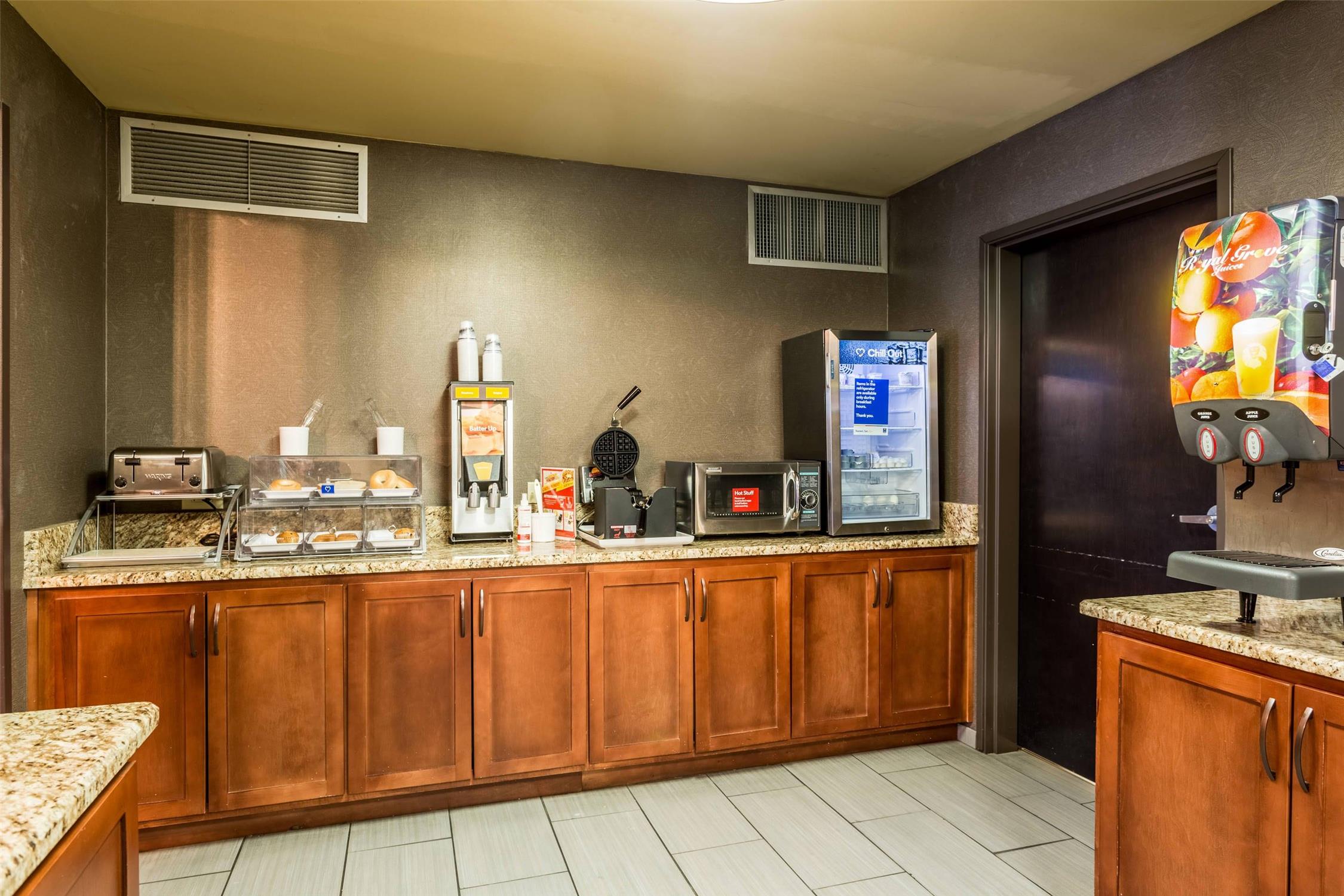 Comfort Inn Tupelo Central 9/38