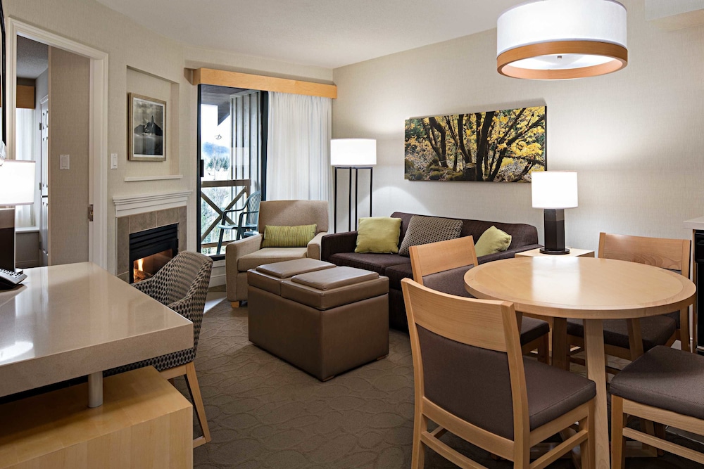 Delta Whistler Village Suites 23/34