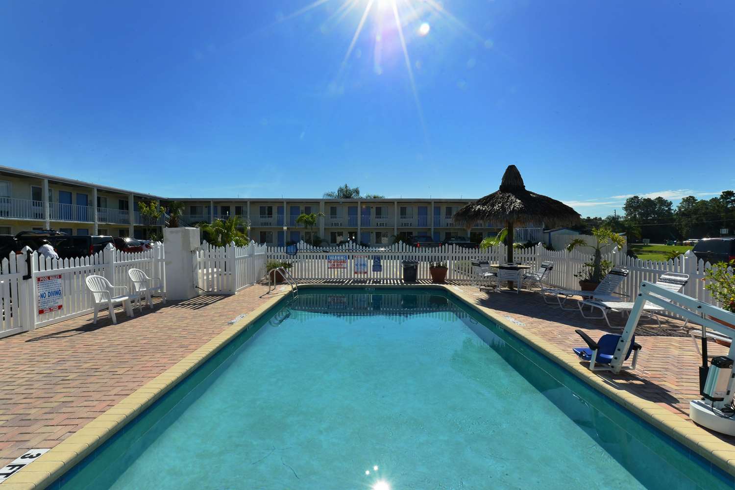 Americas Best Value Inn Bradenton Sarasota 24/27