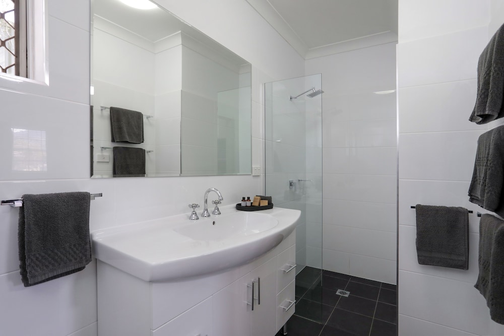 Cadman Motor Inn Tamworth 18/37